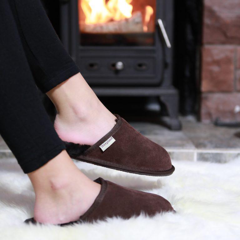 mens sheepskin booties