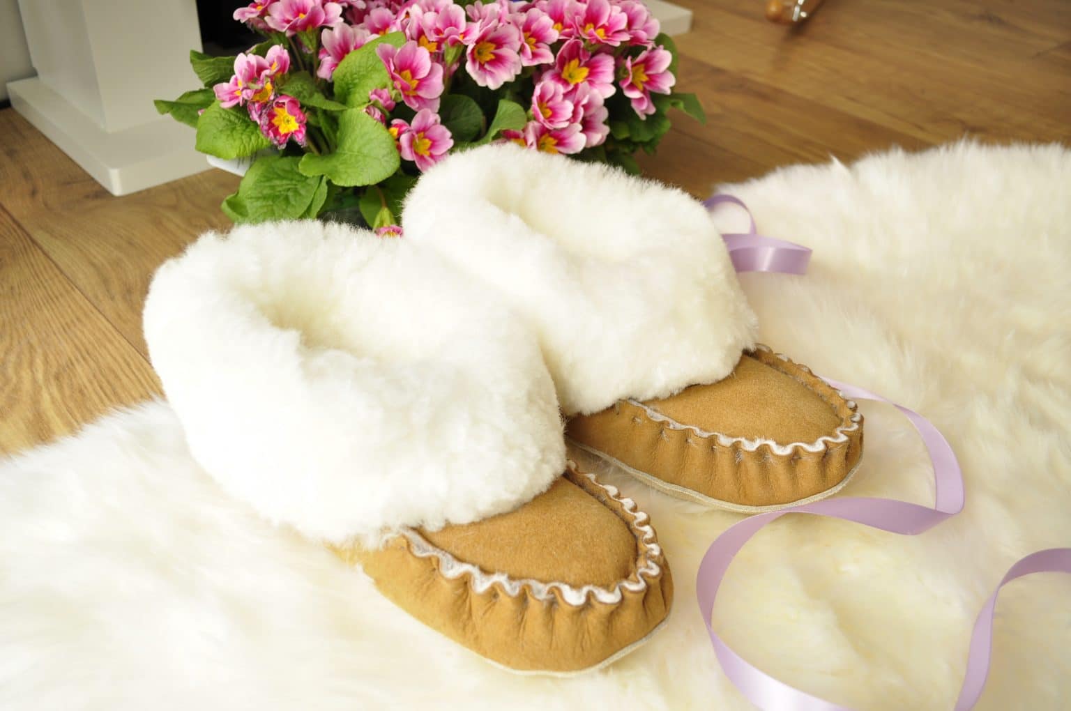 mens sheepskin booties