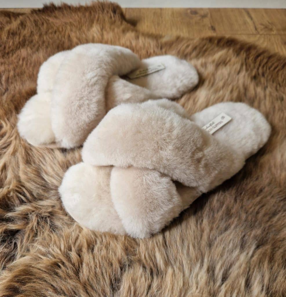Sheepland Luxury Ladies Sheepskin Sliders in Oyster and Teal