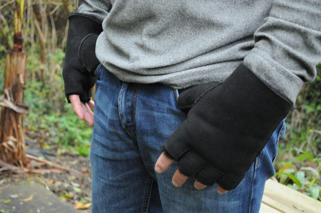 Somerset British Sheepskin Fingerless Gloves for Men in Black and Brown  Nappa 