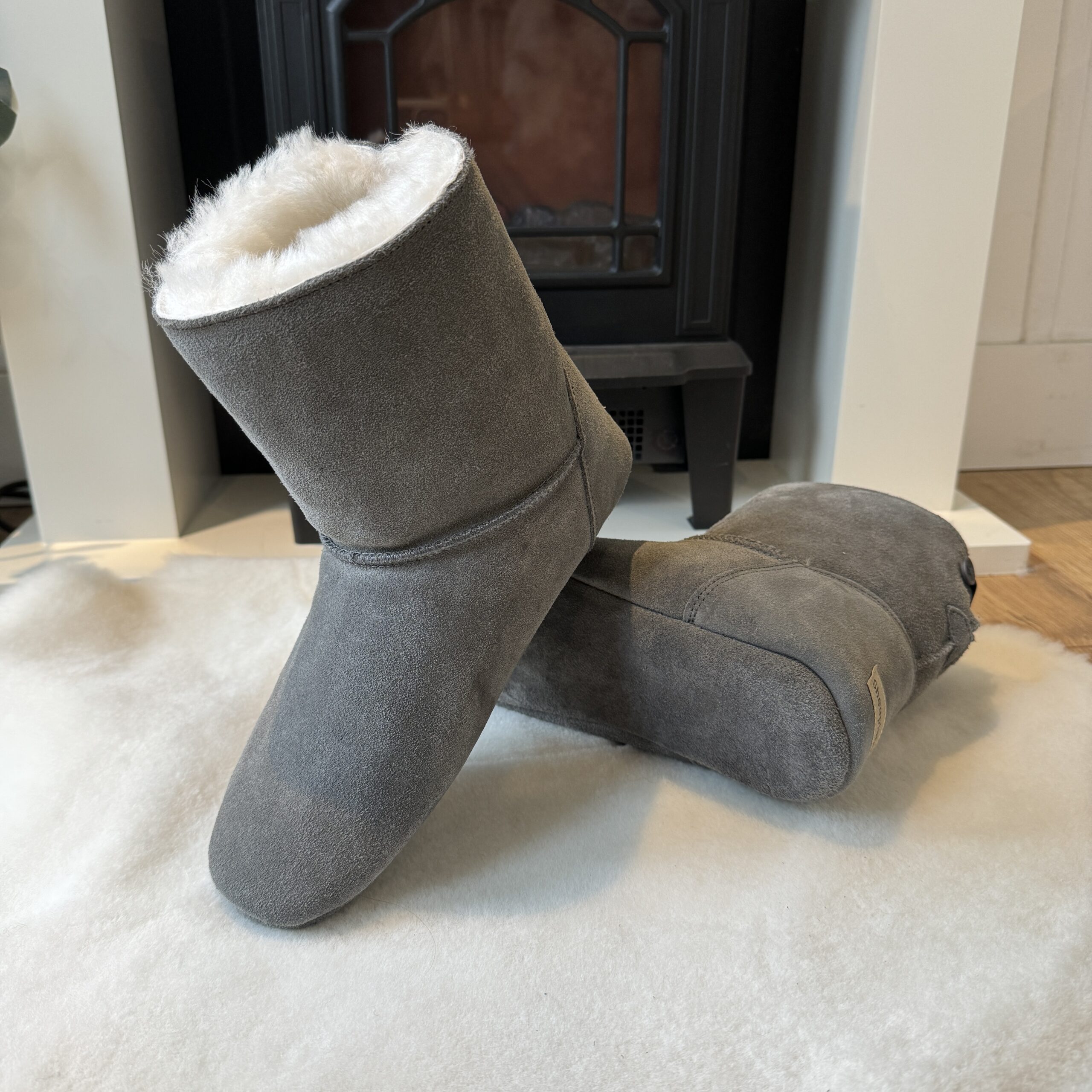 Luxury Sheepskin Indoor Slipper Boots - Size 8 - Photoshoot Pair Grey ...